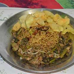 Mi goreng Lotek Bandung (Salad Nusantara)